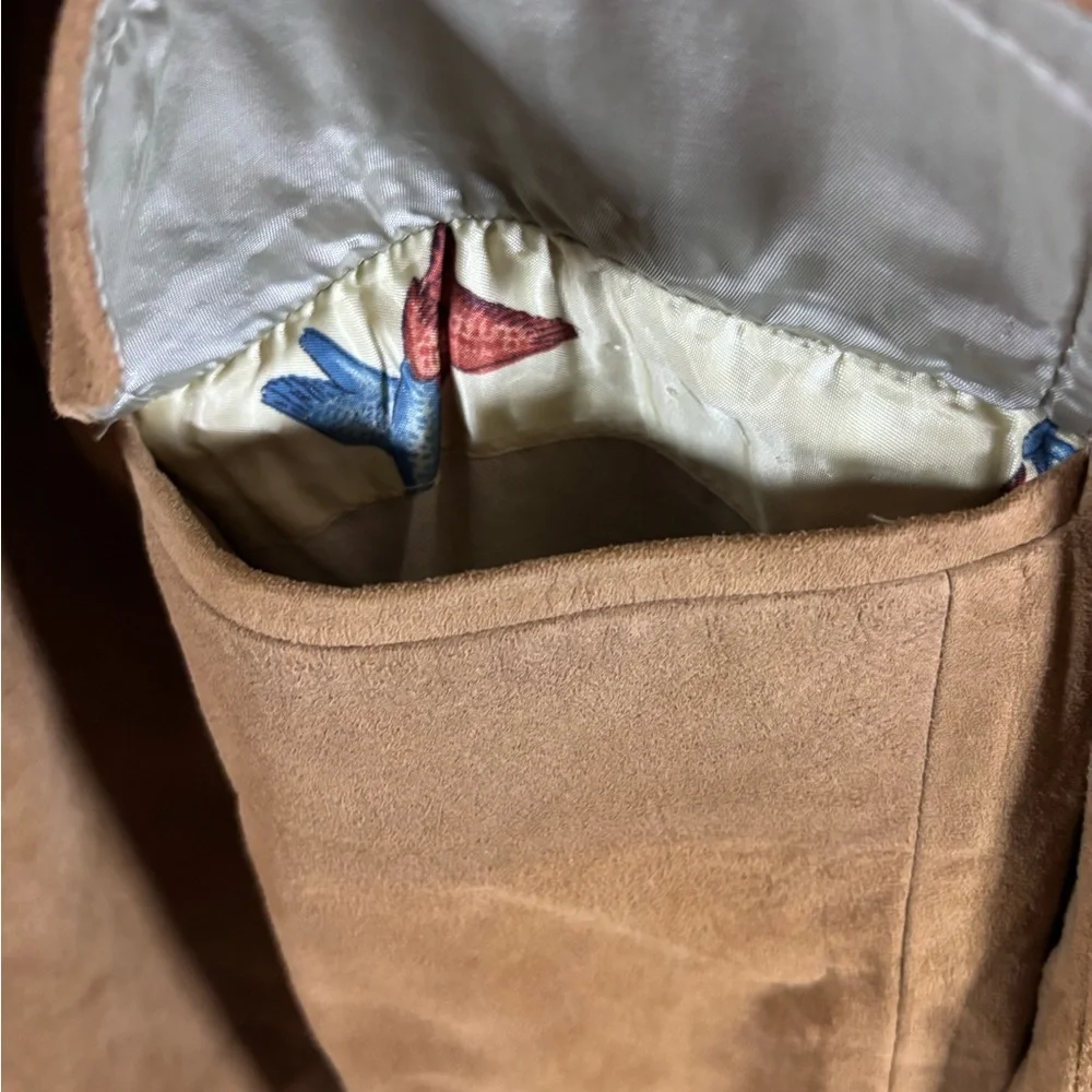 Elegant Men's Brown Suede Blazer - Picture 5 of 15